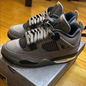 Air Jordan Retro in Cave Stone/Black Phantom NEW